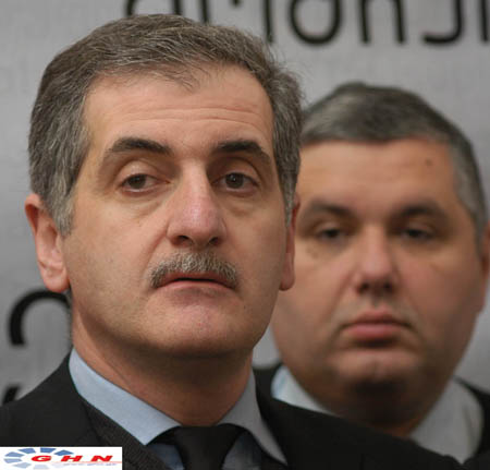 Коба Давиташвили: Константин Гамсахурдиа вышел на политическую пенсию