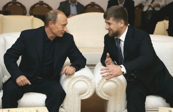 Глава Чечни Кадыров лидирует среди льстецов и подхалимов, по изречениям в адрес правящего тандема России
