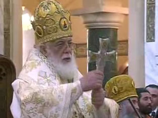 В Тбилиси проходит праздничная служба, приуроченная к 32-ой годовщине интронизации Католикоса-Патриарха Грузии Илии II
