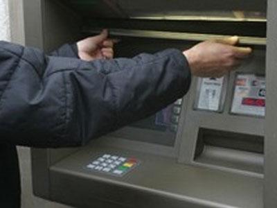 В Баку из банкомата украли 90 000 долларов