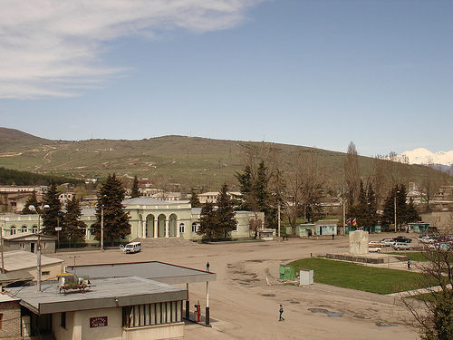 В Южной Осетии избит кандидат в президенты Роланд Клехсаев