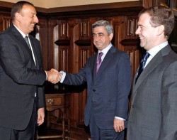 В Ереване считают безрезультатной встречу президентов Армении, Азербайджана и России