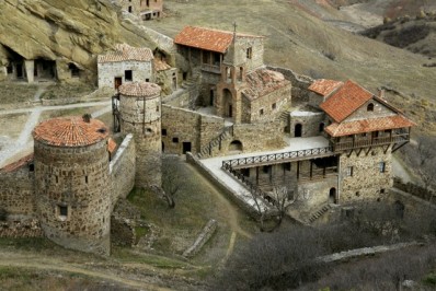 Грузия и Азербайджан уточняют, кому принадлежит приграничный центр албанской культуры